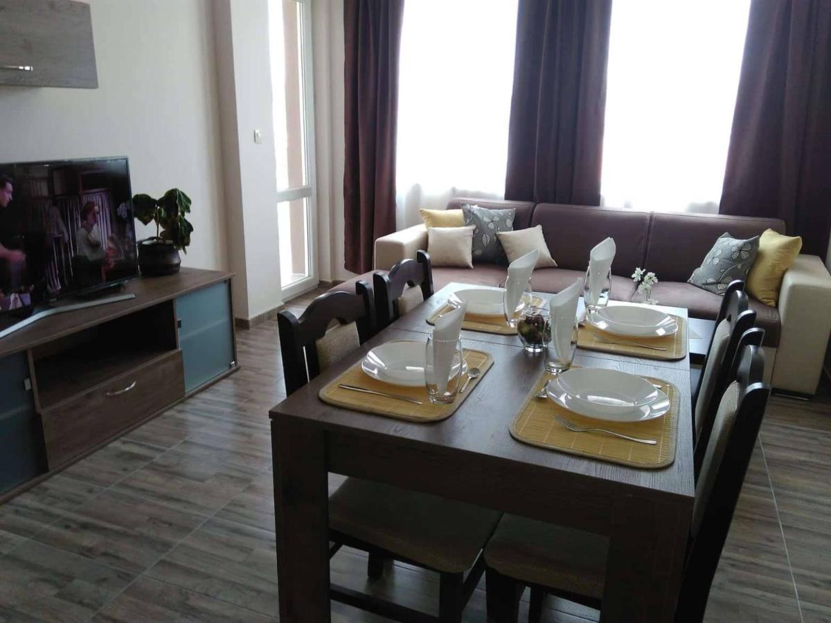 Nev Apart New Velingrad Esterno foto