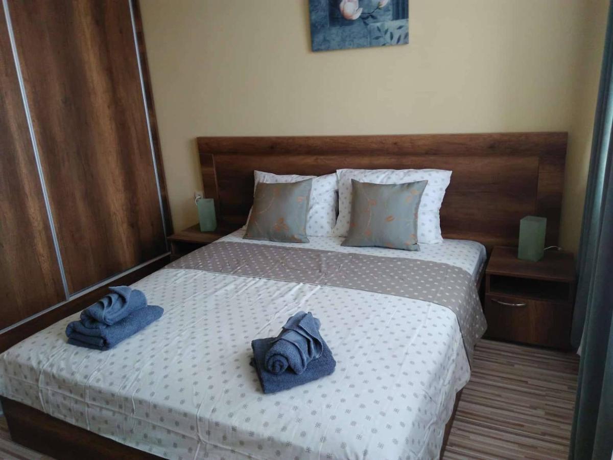 Nev Apart New Velingrad Esterno foto